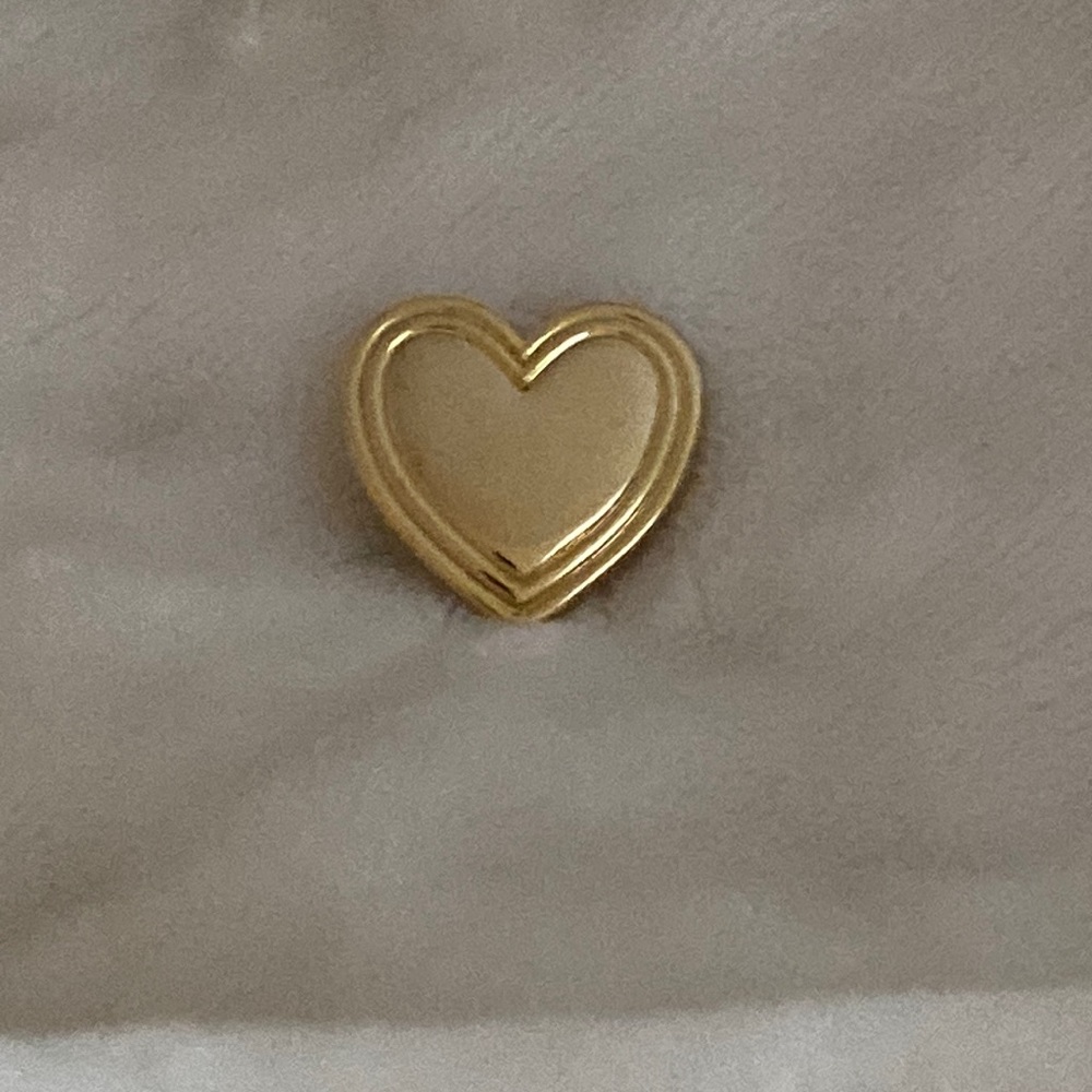 Vintage gold heart brooch